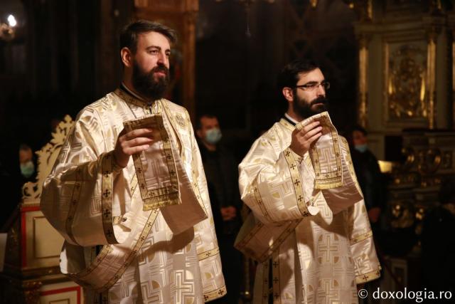 Duminica Sfinților Strămoși la Catedrala Mitropolitană din Iași. IPS Teofan: „Viața creștină este o viață a bucuriei”
