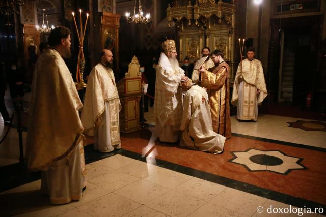 IPS Mitropolit Teofan: „Întreaga viață a omului se cuvine a fi un ajun de Crăciun”