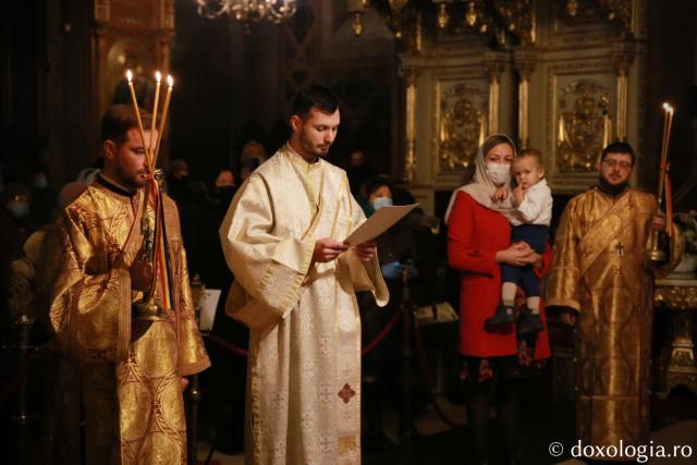 IPS Mitropolit Teofan: „Întreaga viață a omului se cuvine a fi un ajun de Crăciun”