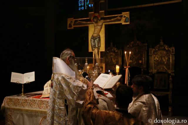 IPS Mitropolit Teofan: „Întreaga viață a omului se cuvine a fi un ajun de Crăciun”