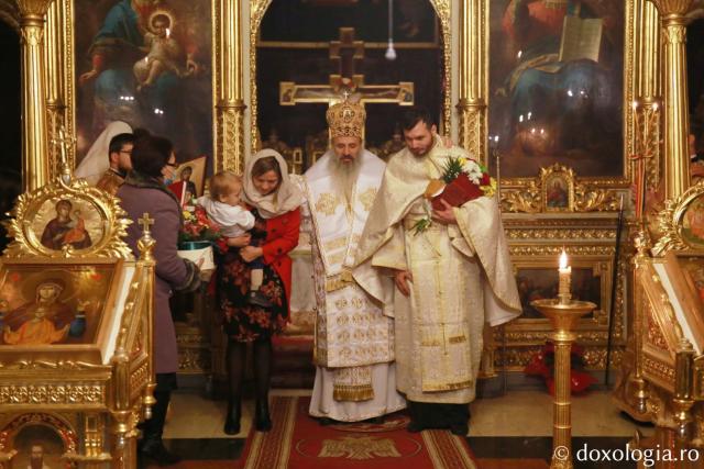 IPS Mitropolit Teofan: „Întreaga viață a omului se cuvine a fi un ajun de Crăciun”