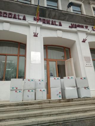 În Parohia „Sfinții Ap. Petru și Pavel” din Chilișoaia, elevii apropie, prin voluntariat, oameni, locuri și destine