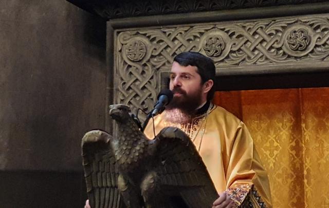(Video) „Uimire și tăcere în fața Tainei” – PS Benedict