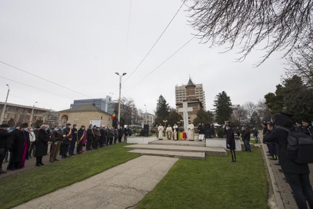 IPS Mitropolit Teofan: „E necesară încercarea noastră de a înțelege dorul și așteptarea celor care s-au jertfit în Decembrie 1989”