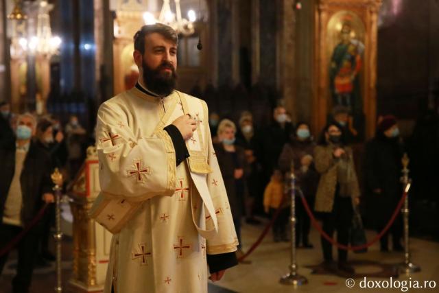 Slujba de binecuvântare a Noului An la Catedrala Mitropolitană. IPS Teofan: „Nădăjduim că vom fi mai aproape de Domnul”