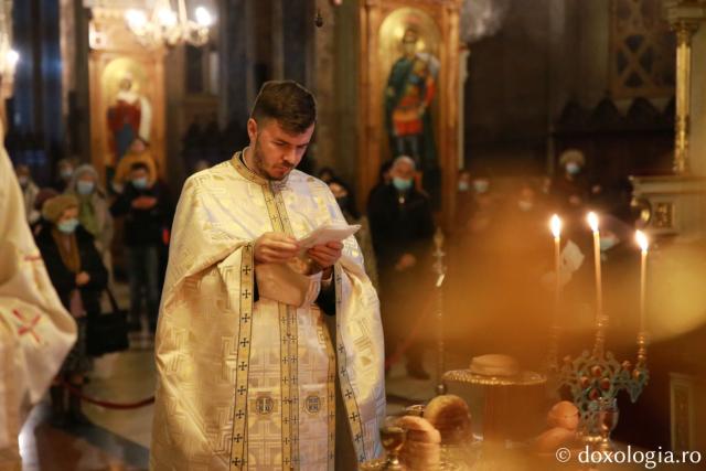 Slujba de binecuvântare a Noului An la Catedrala Mitropolitană. IPS Teofan: „Nădăjduim că vom fi mai aproape de Domnul”