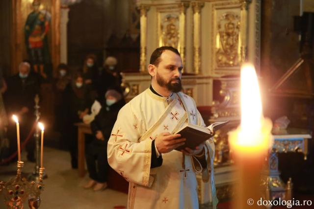 Slujba de binecuvântare a Noului An la Catedrala Mitropolitană. IPS Teofan: „Nădăjduim că vom fi mai aproape de Domnul”