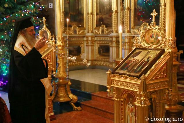 Slujba de binecuvântare a Noului An la Catedrala Mitropolitană. IPS Teofan: „Nădăjduim că vom fi mai aproape de Domnul”