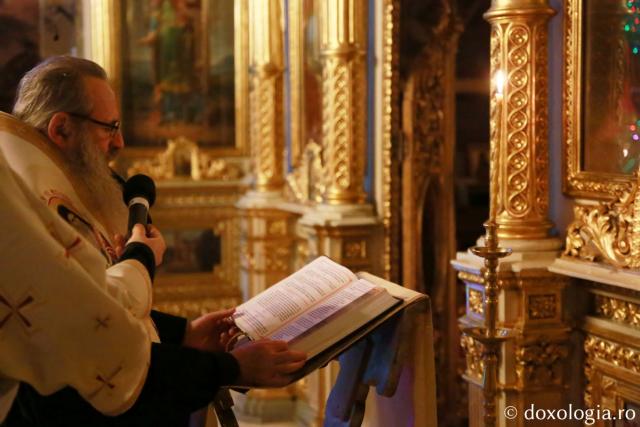 Slujba de binecuvântare a Noului An la Catedrala Mitropolitană. IPS Teofan: „Nădăjduim că vom fi mai aproape de Domnul”