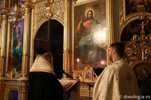 Slujba de binecuvântare a Noului An la Catedrala Mitropolitană. IPS Teofan: „Nădăjduim că vom fi mai aproape de Domnul”