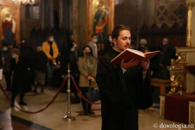 Slujba de binecuvântare a Noului An la Catedrala Mitropolitană. IPS Teofan: „Nădăjduim că vom fi mai aproape de Domnul”