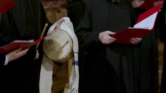(Video) Corul Psaltic „Sfântul Ioan Damaschin” – Urare (Seara lui Vasile Sfântu)