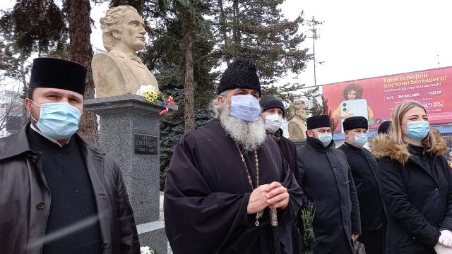 Poetul naţional Mihai Eminescu, omagiat la Bălţi
