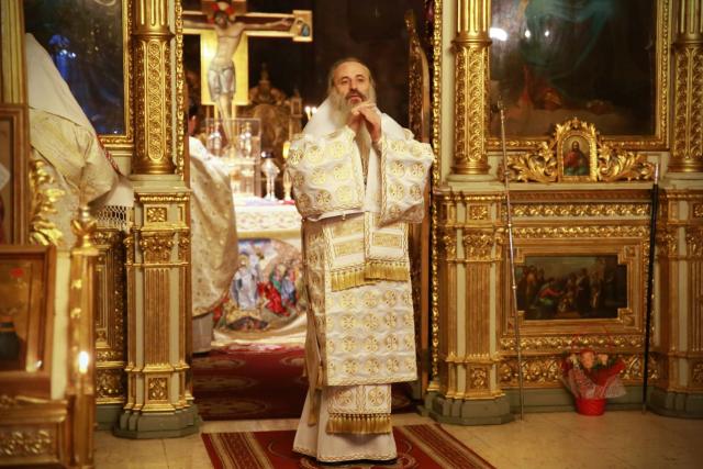 Slujbă arhierească la Catedrala Mitropolitană din Iași: „Dumnezeu ne oferă harul Său”
