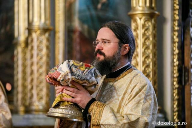 Preasfințitul Părinte Macarie îşi cinstește ocrotitorul spiritual