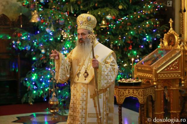 Părintele Mitropolit Teofan a slujit la Iași prima Sfântă Liturghie din noul an