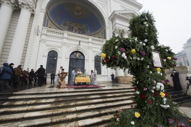 IPS Mitropolit Teofan, la slujba Bobotezei: „Se cuvine a nu ceda, a nu abandona lupta, a nu ne pierde curajul, și, Doamne ferește, a nu deznădăjdui”
