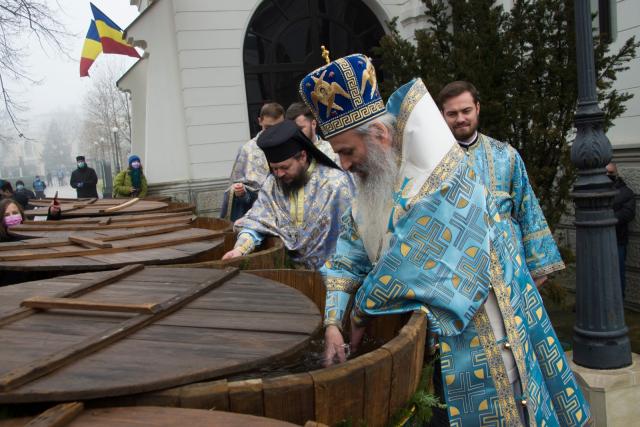 (Video) Botezul Domnului Hristos la Catedrala Mitropolitană din Iași