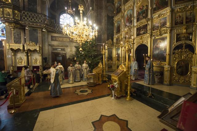 IPS Mitropolit Teofan, la slujba Bobotezei: „Se cuvine a nu ceda, a nu abandona lupta, a nu ne pierde curajul, și, Doamne ferește, a nu deznădăjdui”