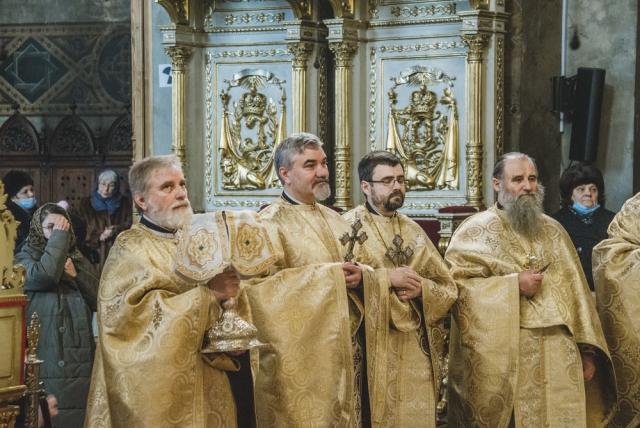„Treimea de arhierei”, cinstită la Facultatea de Teologie din Iași prin Liturghie arhierească