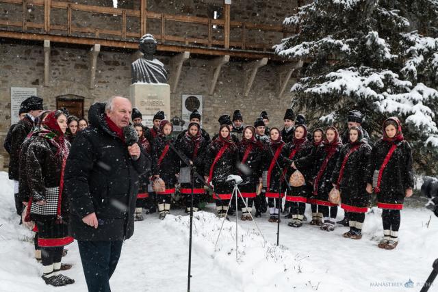 Poetul Mihai Eminescu a fost comemorat la Mănăstirea Putna