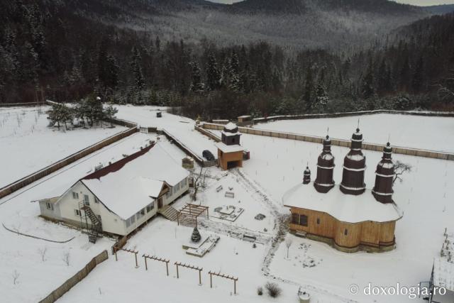 (Foto) Schitul Pocrov – ctitoria Sfântului Pahomie de la Gledin