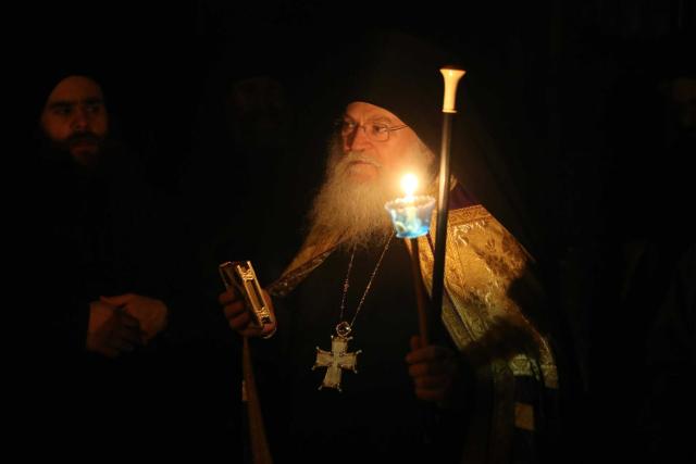(Video) Paris: Sinaxă on-line cu Arhim. Efrem, starețul Mănăstirii Vatoped (15 octombrie 2020)