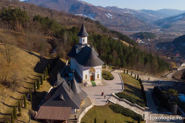 (Video) De unde provine denumirea Mănăstirii Pângărați?