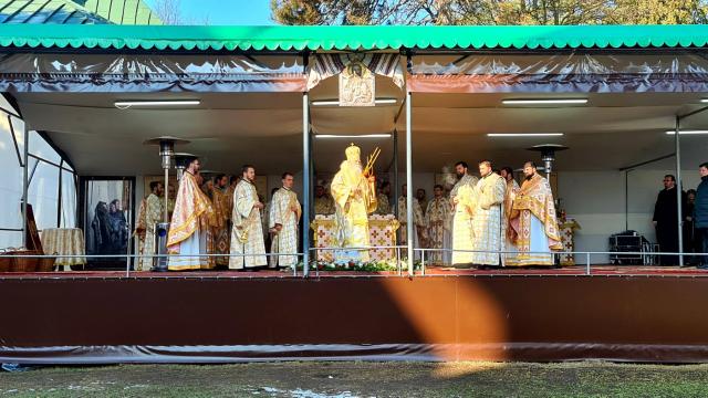 Liturghie Arhierească și Procesiune cu Sfintele Icoane la Catedrala Arhiepiscopală din Suceava