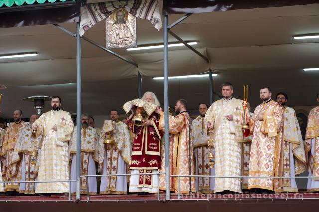 Liturghie arhierească la Mănăstirea „Sfântul Ioan cel Nou”