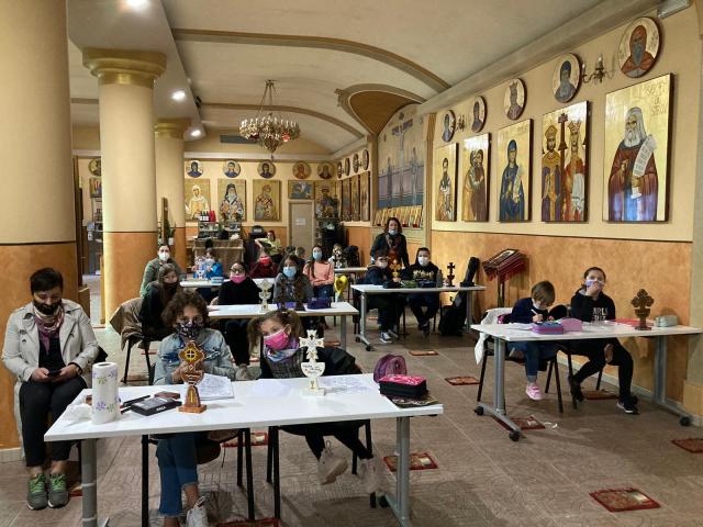 „O taină într-o mână de copil”