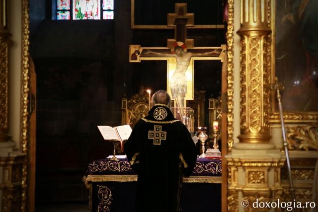 Liturghia Darurilor la Catedrala Mitropolitană. IPS Teofan: „Buna Vestire aduce nădejde într-o lume disperată”