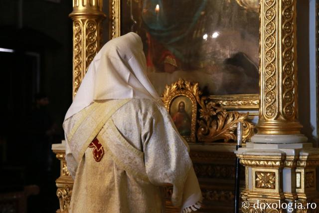 Mitropolitul Moldovei și Bucovinei la Liturghia Darurilor: „Creștinul nădăjduiește că primește de la Dumnezeu har, pace și binecuvântare”