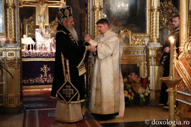 Mitropolitul Moldovei și Bucovinei la Liturghia Darurilor: „Creștinul nădăjduiește că primește de la Dumnezeu har, pace și binecuvântare”
