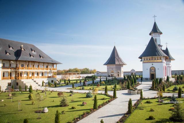 (Video) Cum să procedăm atunci când persoana iubită se gândește să plece la mănăstire?