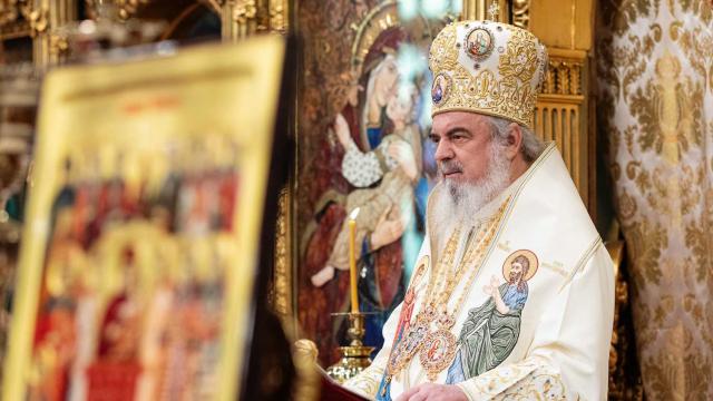 Părintele Patriarh Daniel: „Icoana este chemare la rugăciune împreună cu sfinții și înainte-vedere a Împărăției Cerurilor”