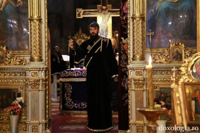 „Să primim dulceața cu care sfinții s-au împărtășit”