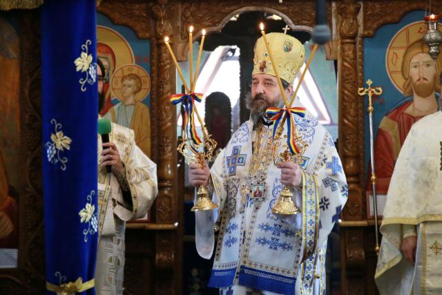 (Video) Slujbă arhierească la Parohia „Sfântul Nicolae” Bohotin
