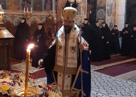 Denia Acatistului la Mănăstirea Văratec. PS Nichifor: „Să facem mai mult bine, să împărtășim celor din jur bucurie și nădejde”