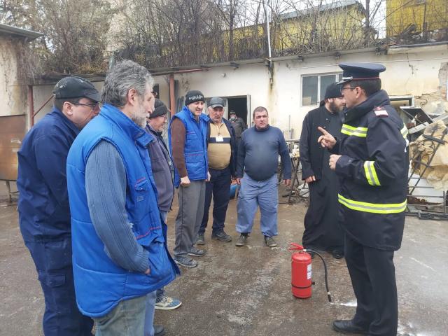Exemplificarea acordării măsurilor de prim ajutor, la Fabrica de lumânări „Sfântul Mina”