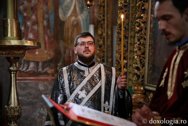 Părintele Mitropolit Teofan în Sfânta și Marea Joi : „Dumnezeu dorește ca în fiecare om să se împlinească taina răstignirii Sale”