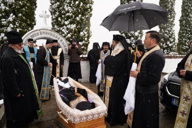 Slujba înmormântării părintelui protosinghel Nifon - „omul cel odihnitor”