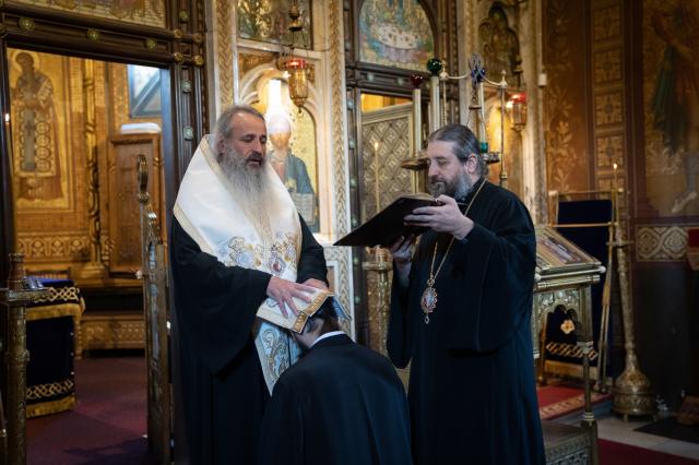 IPS Mitropolit Teofan, către noul stareț Elisei Nedescu: „Te vei mântui sau îți vei pierde mântuirea împreună cu obștea acestei mănăstiri”