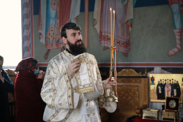 IPS Mitropolit Teofan, la Mănăstirea Știubieni din Botoșani: „Omul cu viață de cruce este omul stăpân peste patimi”