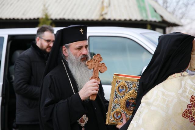 IPS Mitropolit Teofan, la Mănăstirea Știubieni din Botoșani: „Omul cu viață de cruce este omul stăpân peste patimi”