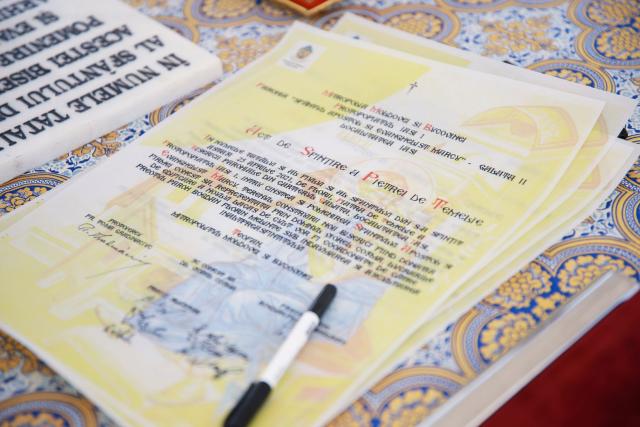 Parohia ieșeană „Sf. Evanghelist Marcu” va avea un sfânt lăcaș. IPS Teofan a pus piatra de temelie a bisericii