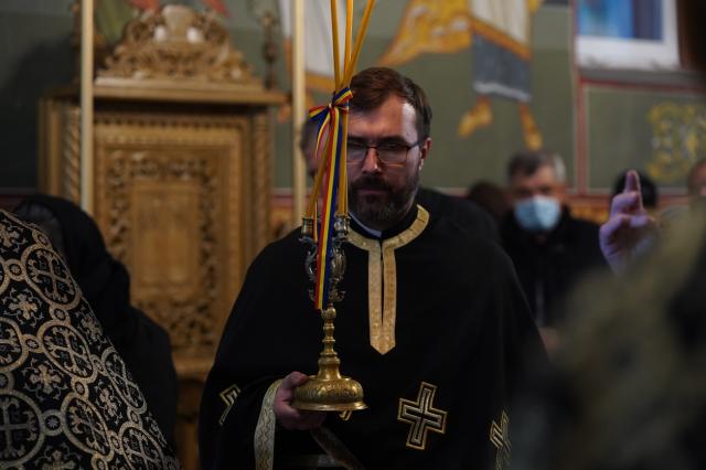 IPS Părinte Teofan: „Viața creștinului adevărat nu este nici lenevie, dar nici activism - «blestemul muncii»”