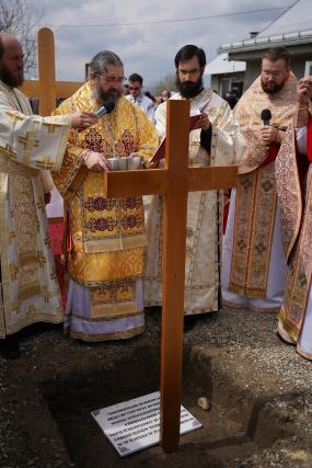 Piatră de temelie pentru o nouă biserică parohială în Râșca, după ce fostul locaș de cult a fost distrus de un incendiu