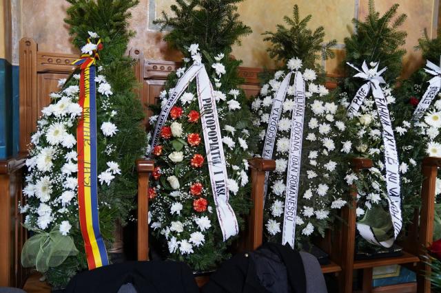 Părintele Dumitru Merticariu a fost înmormântat lângă biserica unde a slujit aproape trei decenii