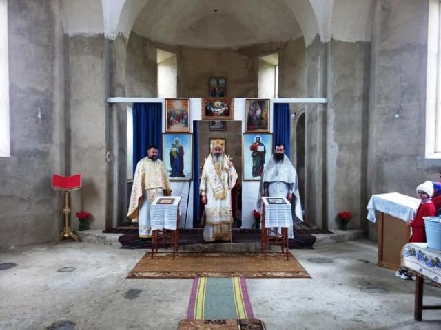 Slujbă arhierească la Mănăstirea Chirilovca - Floreşti